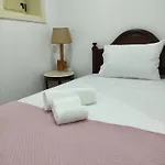 בית נופש Quinta De Esteves - House